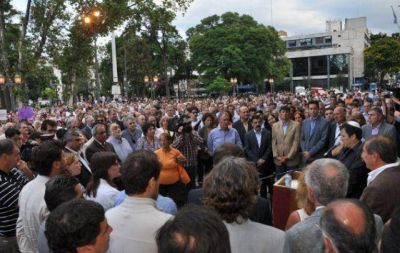 En C�rdoba, pidieron que se esclarezca la muerte del fiscal
