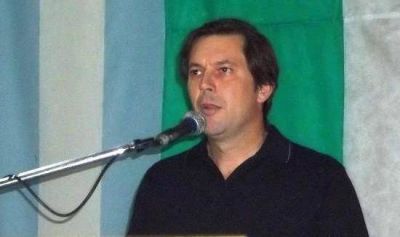 Neri dispar� contra San Pedro y lo responsabiliz� de los episodios vand�licos de hoy