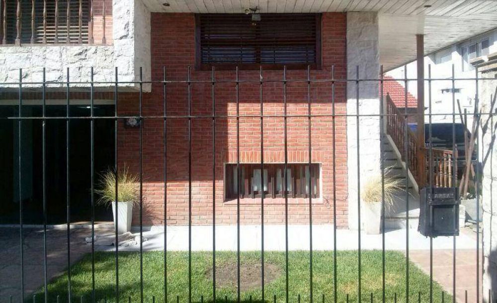 Defendi� a su padre e hiri� de un balazo a un ladr�n