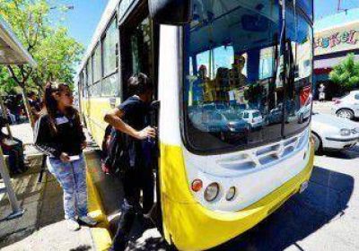 Apuntan a un chofer con una pistola para sacarle 100 pesos 