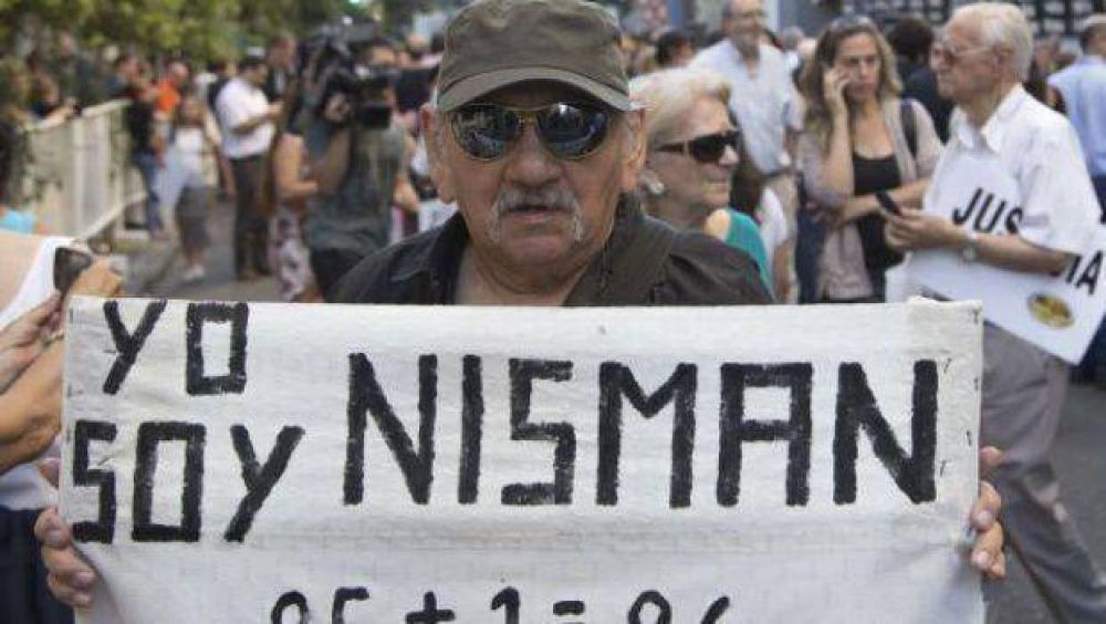 Encuesta: el 70% de los argentinos cree que el fiscal fue asesinado