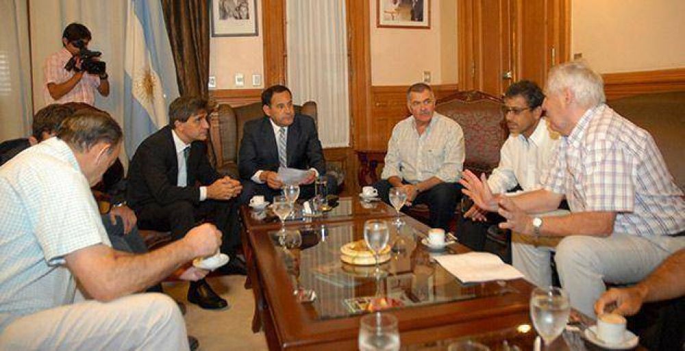 El gabinete provincial se reuni� para coordinar trabajos por las intensas lluvias
