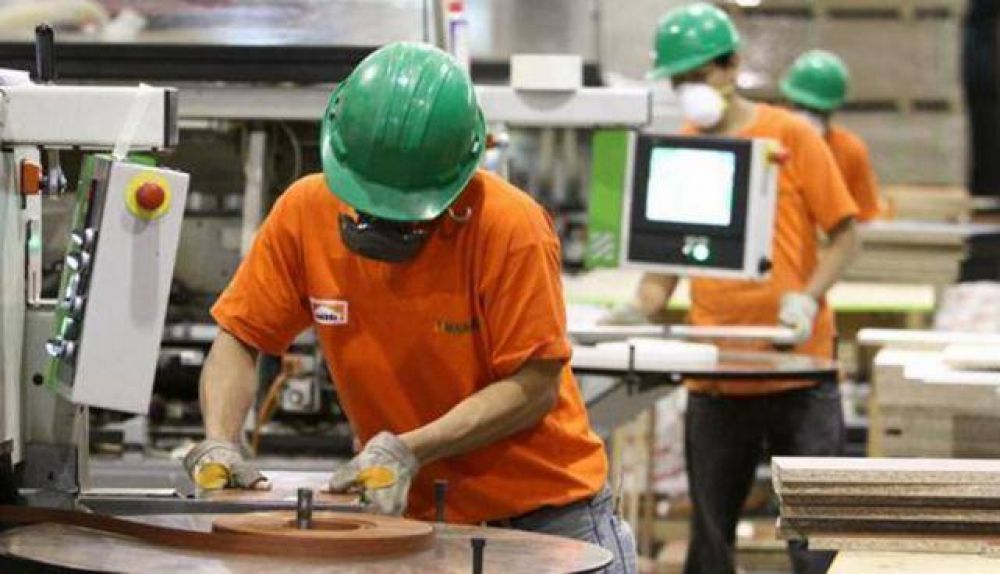 Ofrecen financiamiento para Pymes santiague�as