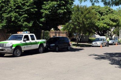 Colocar�n calcoman�as cuando retengan veh�culos por infracci�n