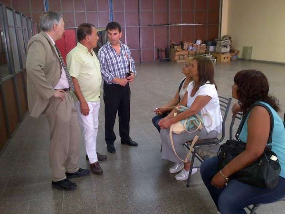 TRABAJAN EN LA REGULACI�N DOMINIAL DEL PARTIDO DE AZUL