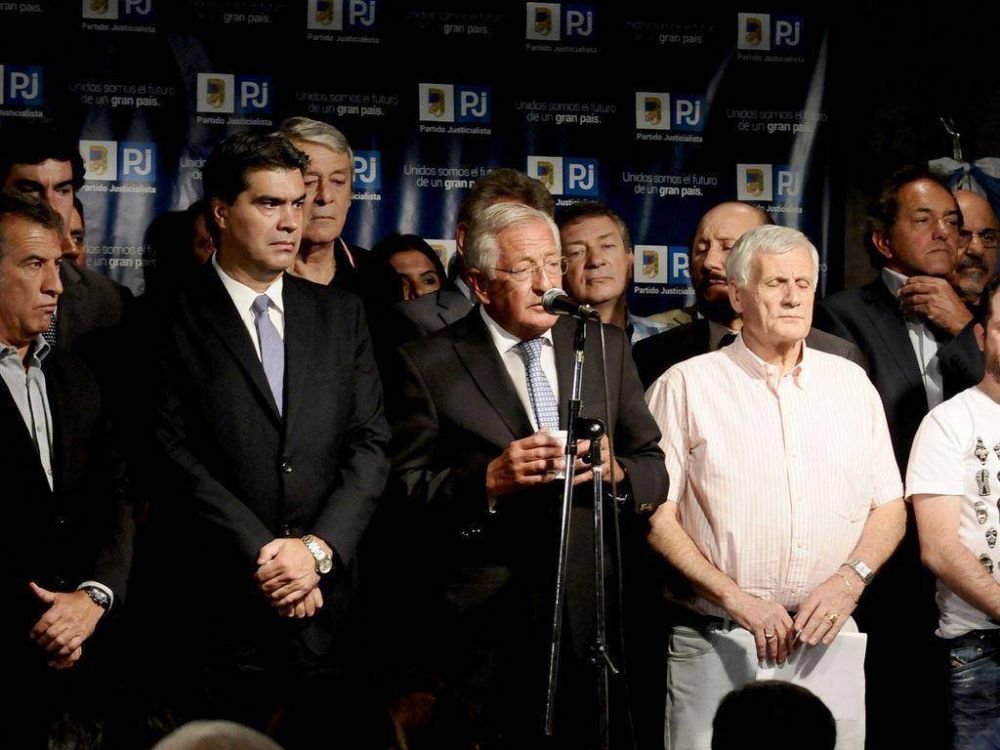 Fellner convoc� a la defensa de la democracia