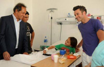 Scioli y Axel recorrieron el Materno Infantil