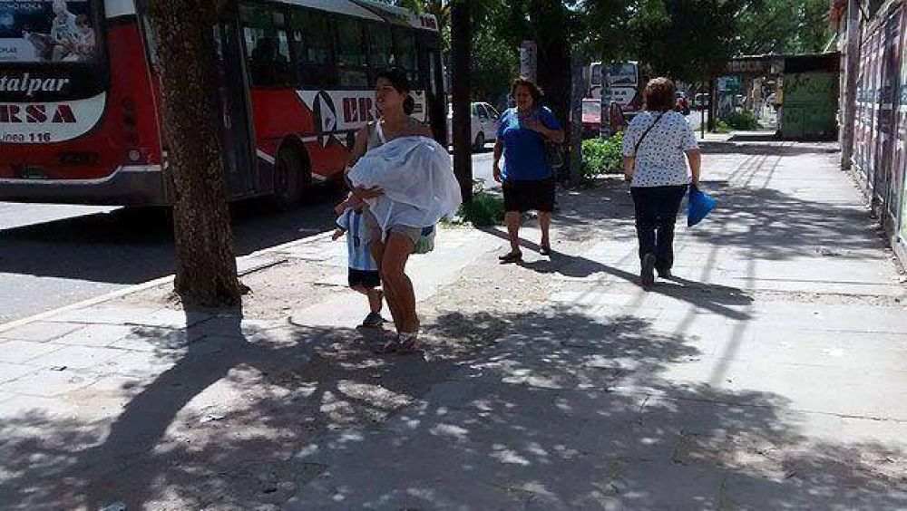 Estiman un fin de semana de intenso calor y lluvias