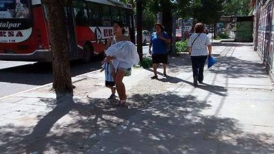 Estiman un fin de semana de intenso calor y lluvias