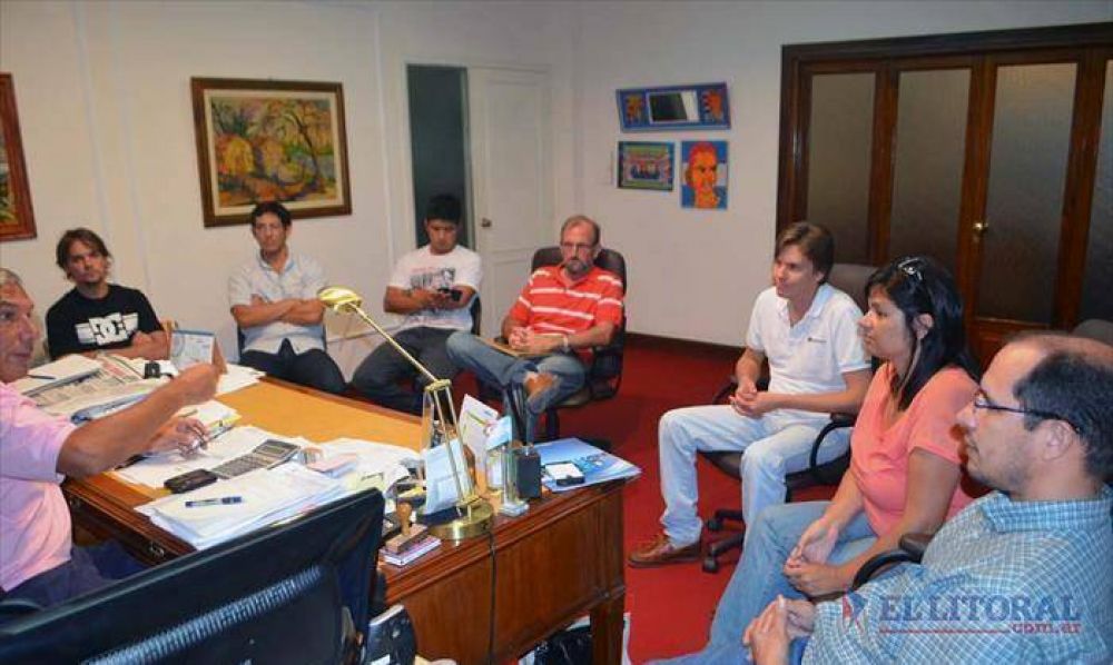 Funcionaria nacional inform� a Intendentes que brindar�n recursos para mejorar las v�as de comunicaci�n terrestre