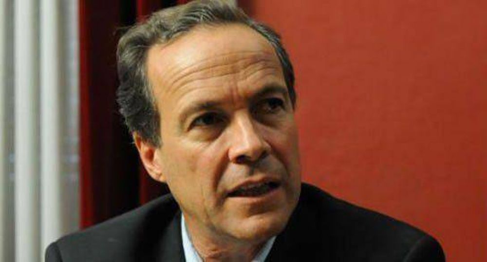 �El gobernador sigue brillando por su ausencia