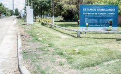 Avanzan los trabajos de cord�n cuneta en Cachar� 