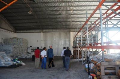 Gorosito visit� la planta de almacenamiento de fertilizantes y agroqu�micos de la Cooperativa Agr�cola de Saladillo