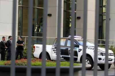 La Justicia a�n no estableci� si la cesi�n del arma a Nisman configur� un delito