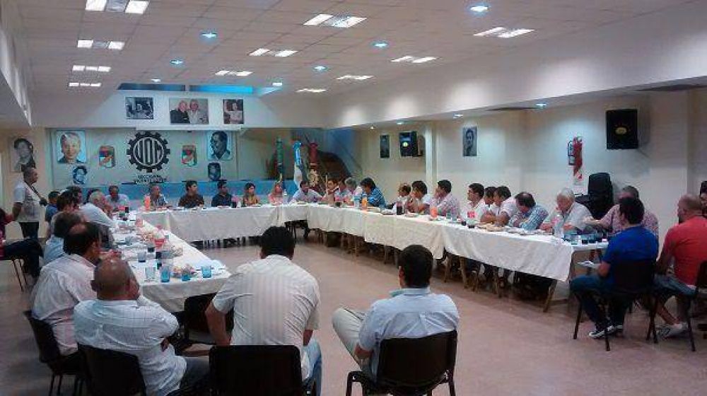 La mesa poltico-sindical del Frente Renovador apoy a Adrin Prez