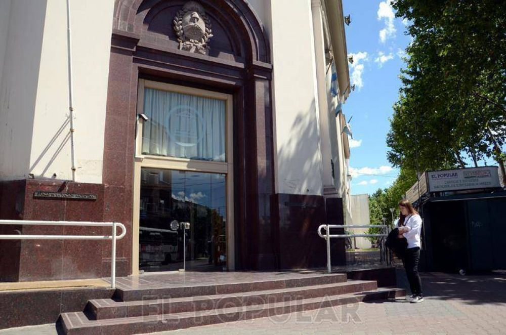Bancarios acordaron suba cercana al 30 %