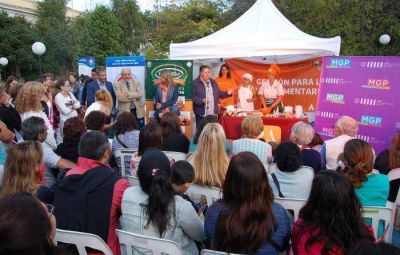 Ense�an a cocinar sin TACC a cel�acos