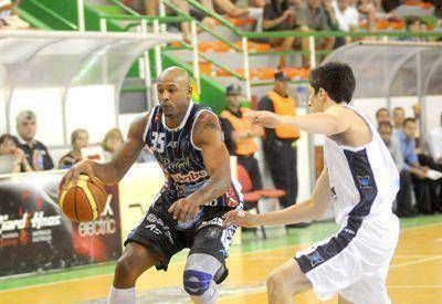 Pe�arol recibe a Atenas de C�rdoba