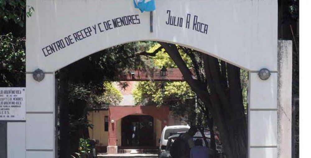 Amado y Manzur visitaron el Instituto Roca