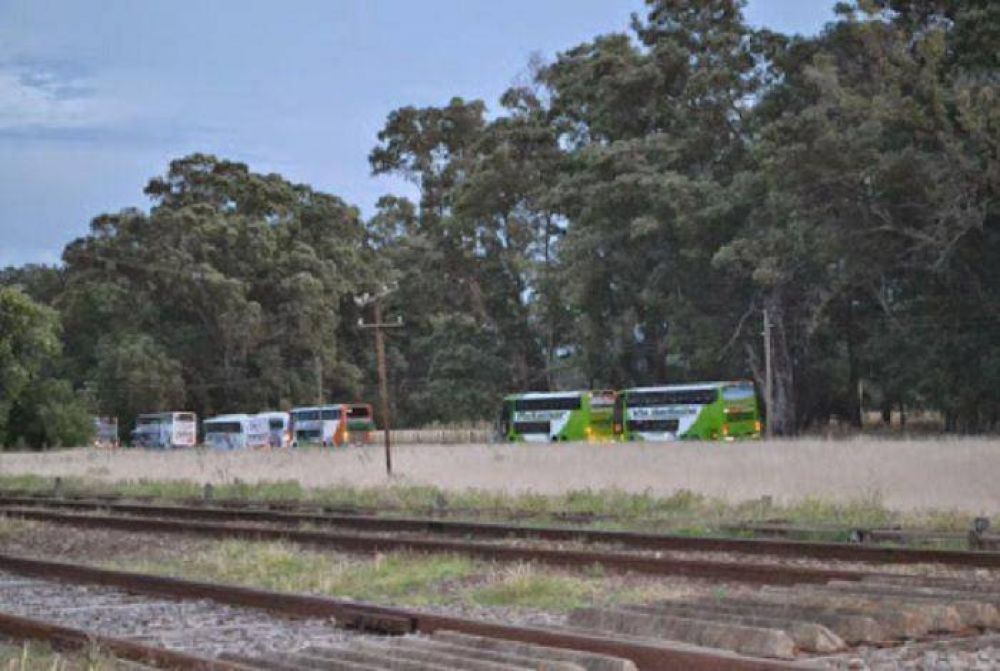 Descarril� un tren de cargas e impidi� el paso del tren 0km que ven�a a Mar del Plata 