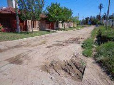 Quejas por el mal estado de las calles en el barrio Mariano Moreno
