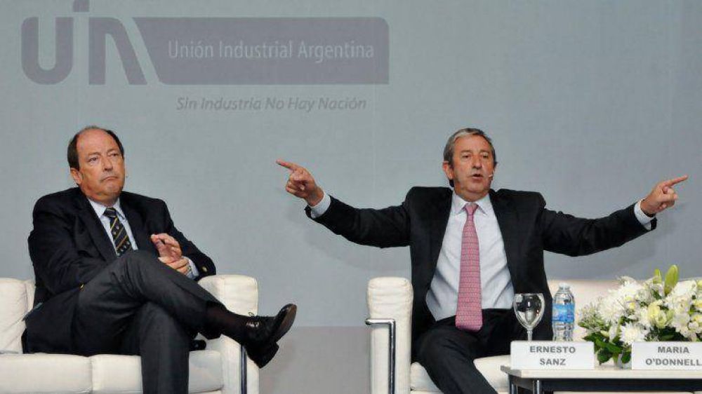 Contin�an los cruces en el FAU: Cobos le pidi� definiciones a Sanz