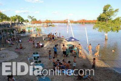 Baj� el r�o: Comienzan a recuperar las playas y los espacios verdes