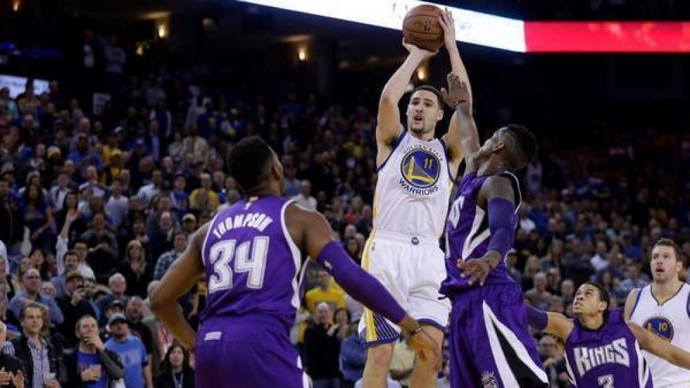 Hist�rico: Thompson rompi� el r�cord de puntos en un cuarto en la NBA
