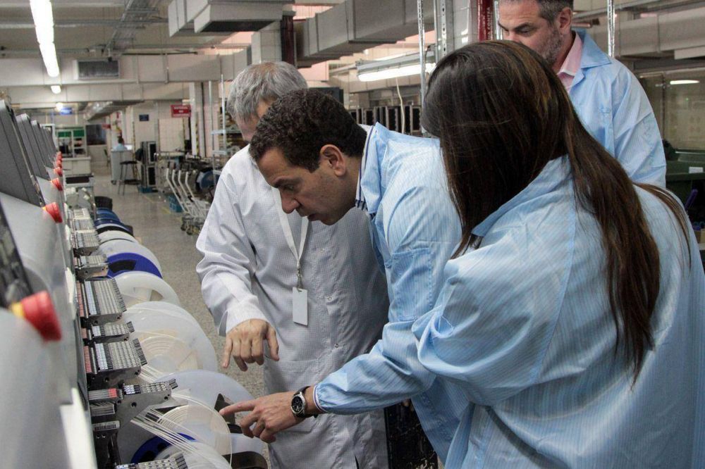 Leonardo Rial visit la fbrica de la firma BANGHO en Vicente Lpez