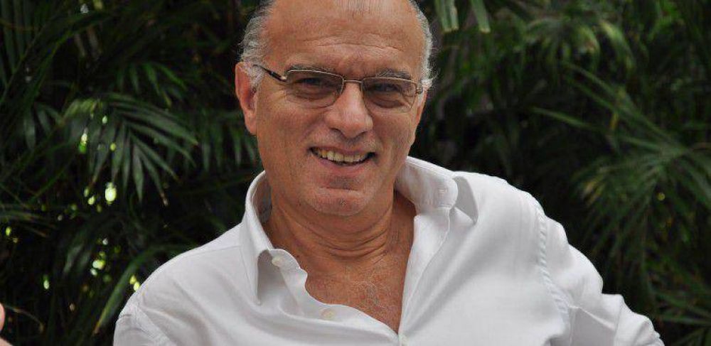 GRINDETTI LE PIDI� A POSSE QUE �CLARIFIQUE� SUS IDEAS