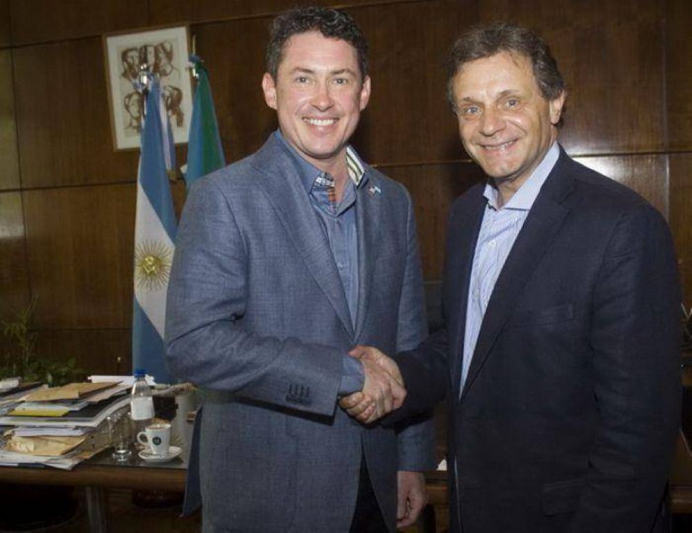 El intendente recibi� al embajador de EEUU, Noah Mamet