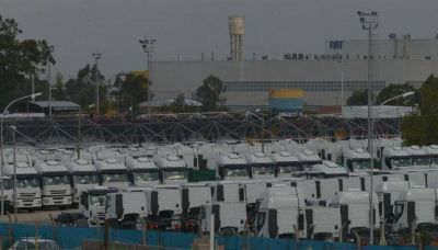 Automotrices desvincularon a casi 400 trabajadores