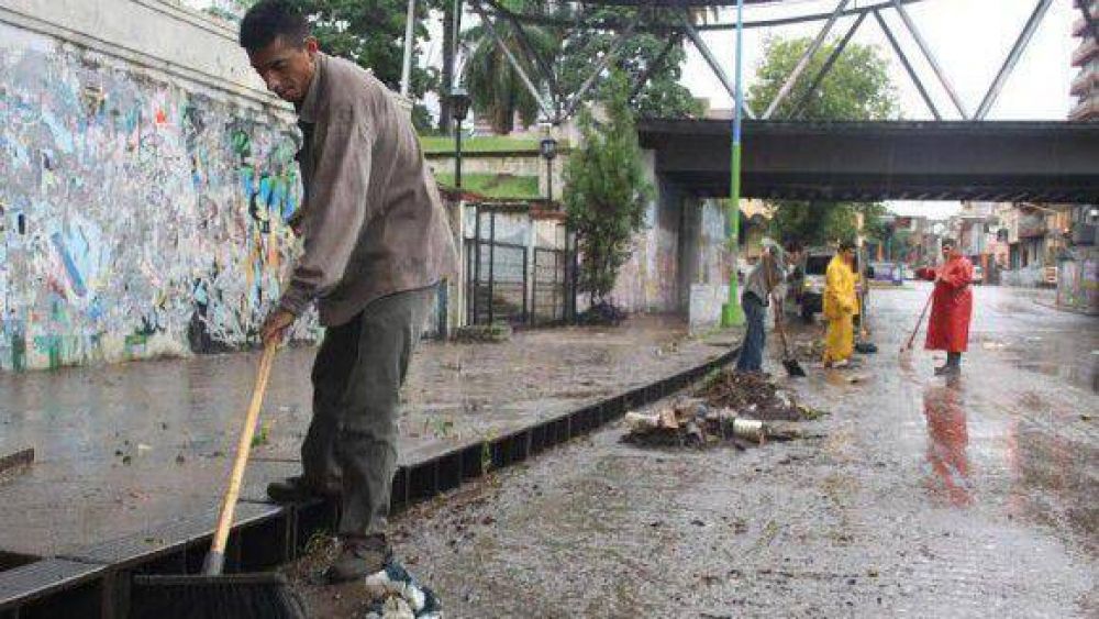 Contin�an los trabajos de limpieza en canales y desag�es