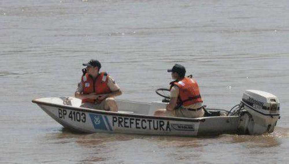 Un adolescente desapareci� al ingresar a las aguas del R�o Paran�