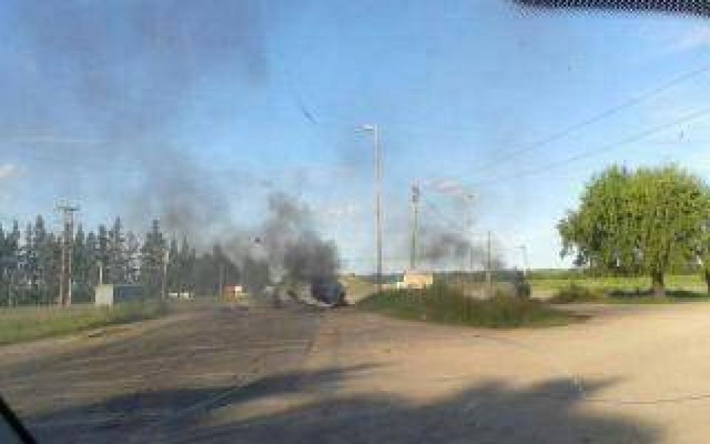 San Pedro: Tras dialogar con el Intendente, levantaron corte en Ruta 1001
