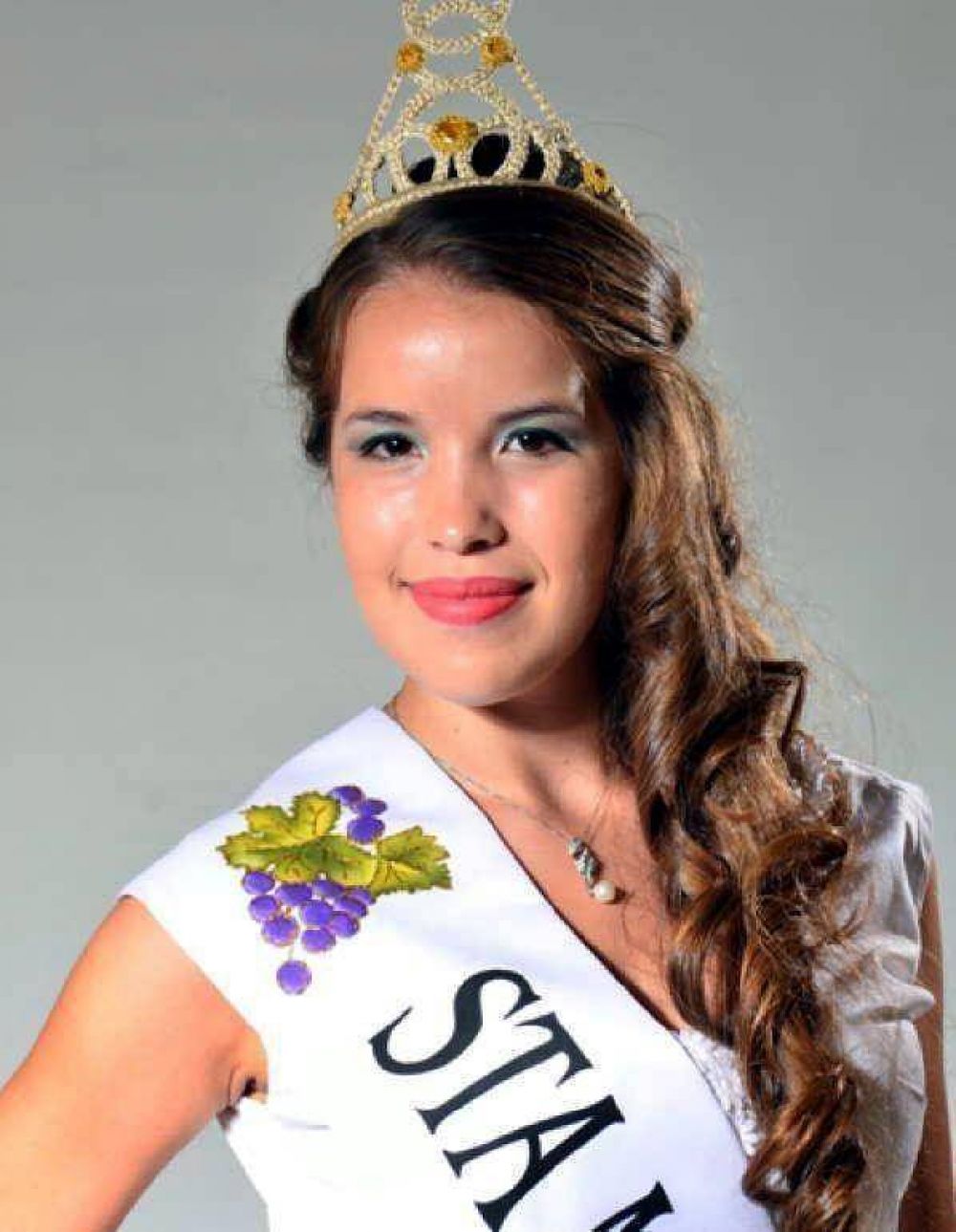Rivadavia coron a Mara Florencia lvarez como su Reina de la Vendimia 2015