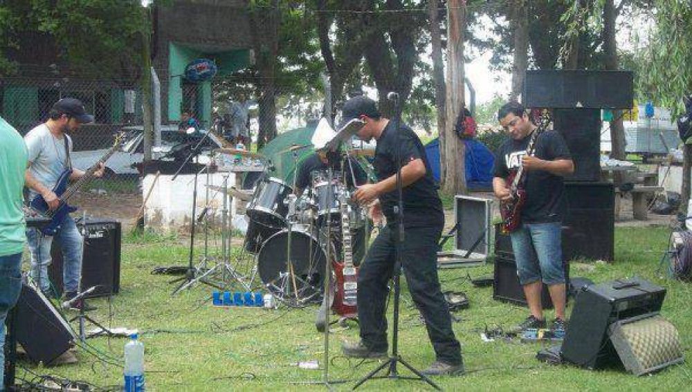 Despuesdetanto, con un objetivo claro tocar en Baradero
