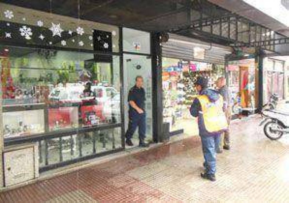 A un a�o, no hay detenidos por el conmocionante robo a la Joyer�a Castellar