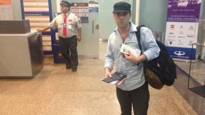 Cobos quiere que autoridades de Aerol�neas den explicaciones por el escrache al periodista
