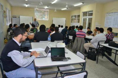 SEG�N LO ACORDADO ENTRE LA CARTERA EDUCATIVA-INSTITUTO BALSEIRO MAS CAPACITACI�N Y EQUIPAMIENTOS PARA AVANZAR EN PROYECTOS EDUCATIVOS CIENT�FICOS-TECNOL�GICOS