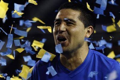 Juan Rom�n Riquelme se retira del f�tbol: 