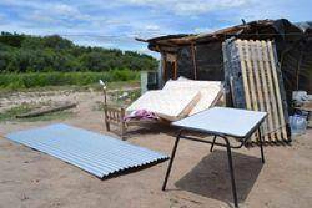 Desarrollo Comunitario municipal asisti� a familias santiague�as