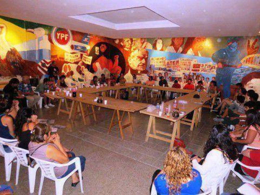 Sacud�n en el escenario de campa�a neuquina