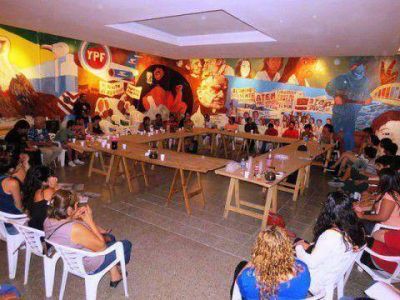 Sacud�n en el escenario de campa�a neuquina