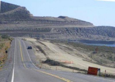 Tras advertencia de Buzzi, Uocra dice que Austral demor� la autov�a por falta de pagos y despidos