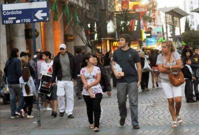 Nueve de cada diez argentinos se siente de clase media o media baja, seg�n Cepal