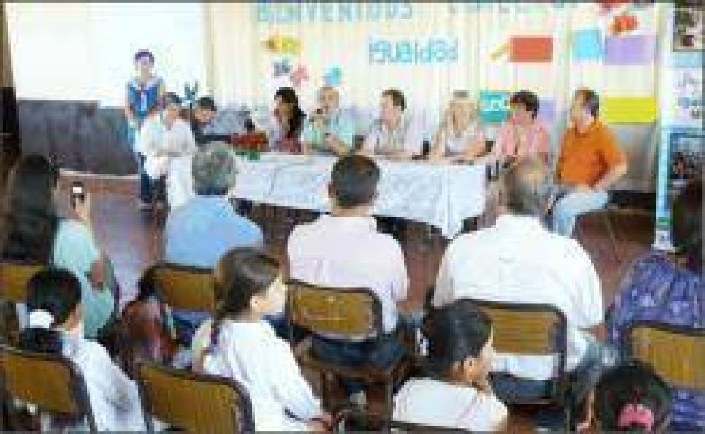 Invirtieron 70 millones de pesos en inclusi�n y calidad educativa en la provincia