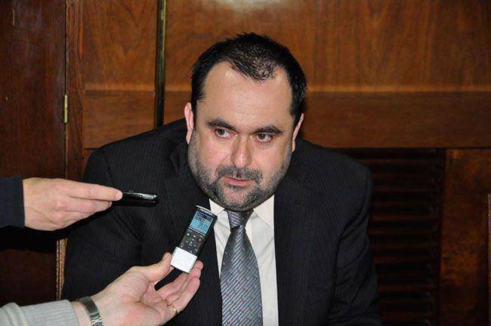 Ort�z dice que �no sorprendi� el pase al vernismo del intendente �Tato� Gonz�lez