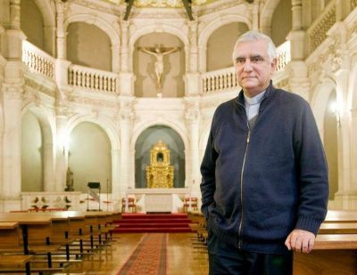 Mons. Lozano alienta a participar de la consulta previa al S�nodo de la Familia