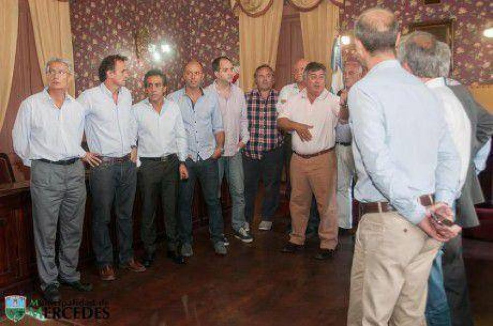 Intendentes del Frente Renovador, entre ellos de la regi�n, en Mercedes